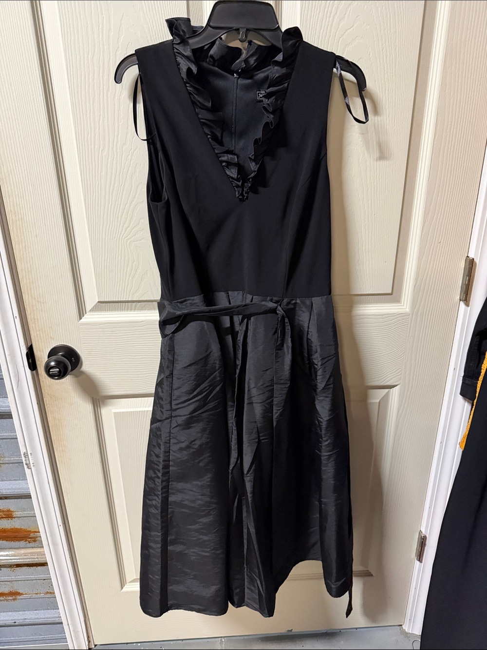Jessica Howard Black Sleeveless Midi Dress with Ruffle V-Neck